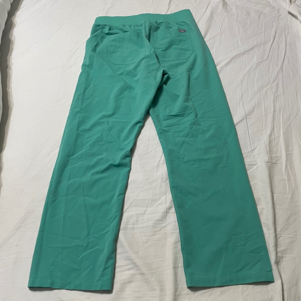 Figs surgical green Scrub Set with Pink Drawstring XL top L bottom - Picture 10 of 13